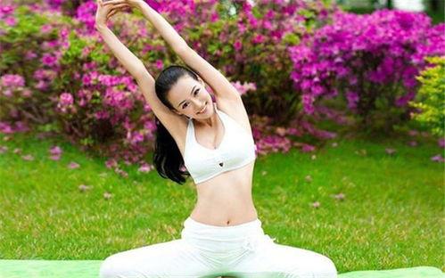 瑜伽教练吃瓜视频,揭秘瑜伽圈幕后趣事