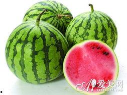 夏季宜吃瓜,夏季宜吃瓜，清凉一夏尽享美味